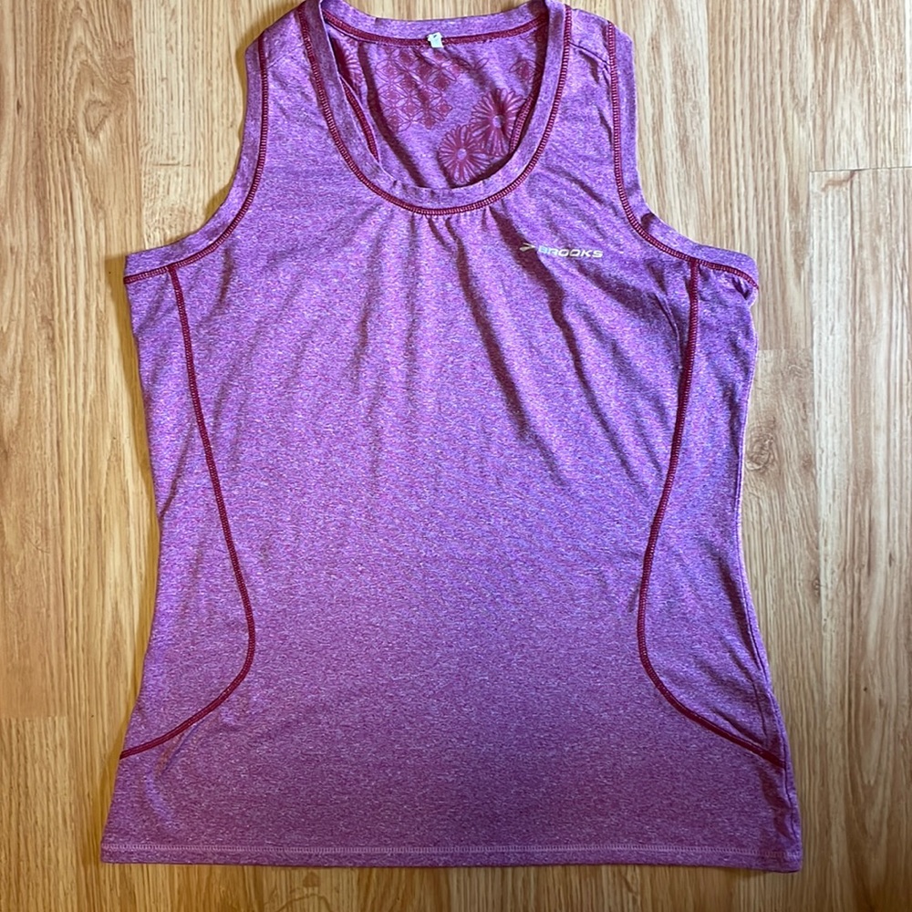 Brooks Women athletic tank size M